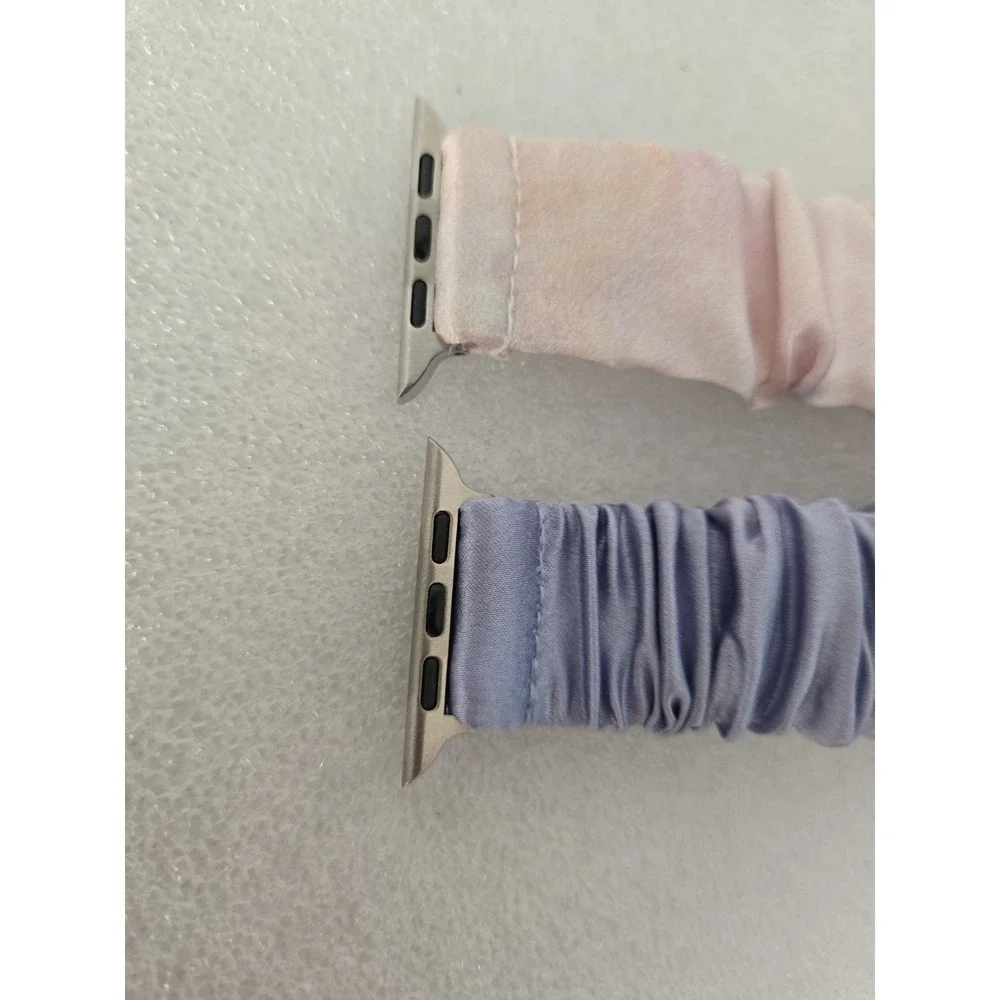 LilySilk Apple Watch‎ band Silk scrunchies New In Gift Box 42/44 Mm Set Of 2